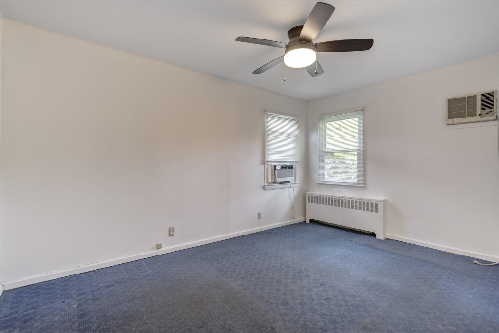 12 of 27 - 29 Newmarket Road, Syosset, NY