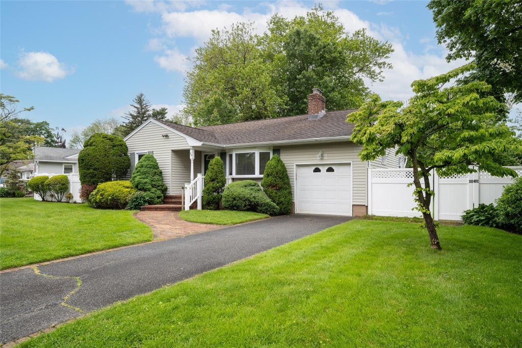 1 of 27 - 29 Newmarket Road, Syosset, NY