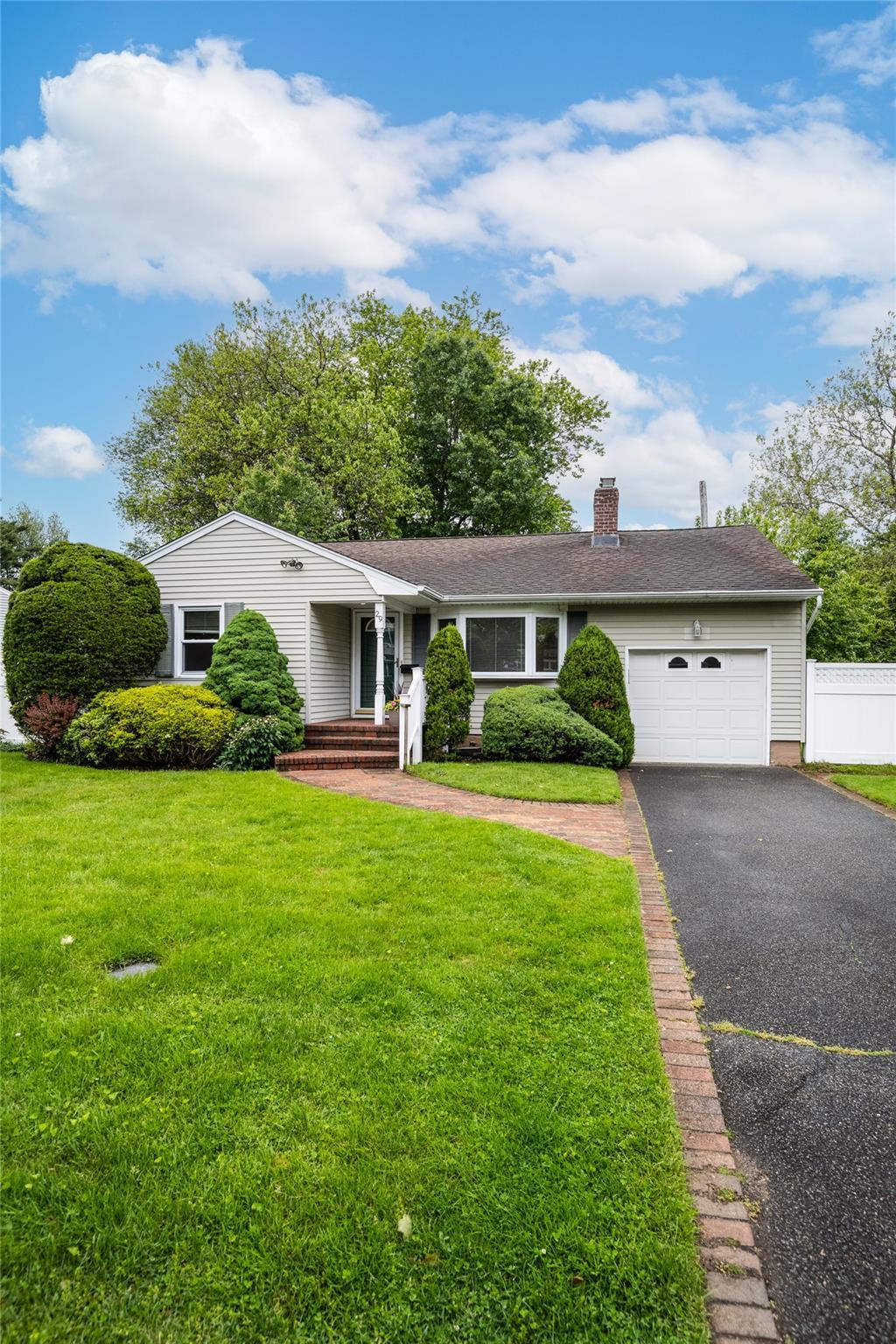 2 of 27 - 29 Newmarket Road, Syosset, NY