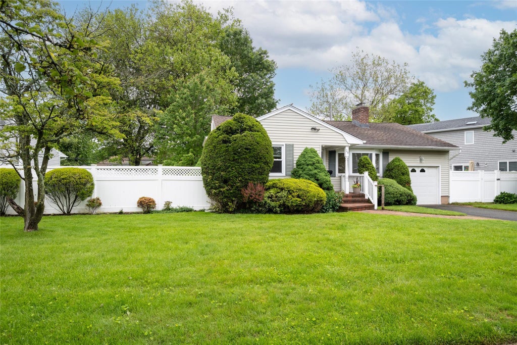 3 of 27 - 29 Newmarket Road, Syosset, NY