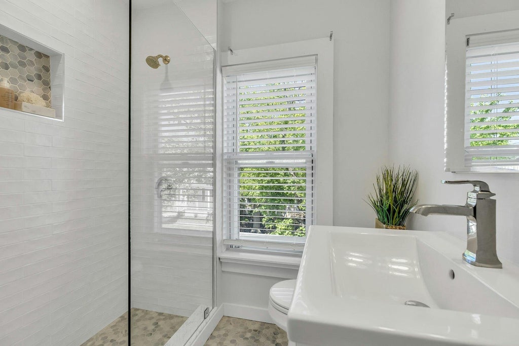 21 of 33 - 312 5th Avenue, Greenport, NY
