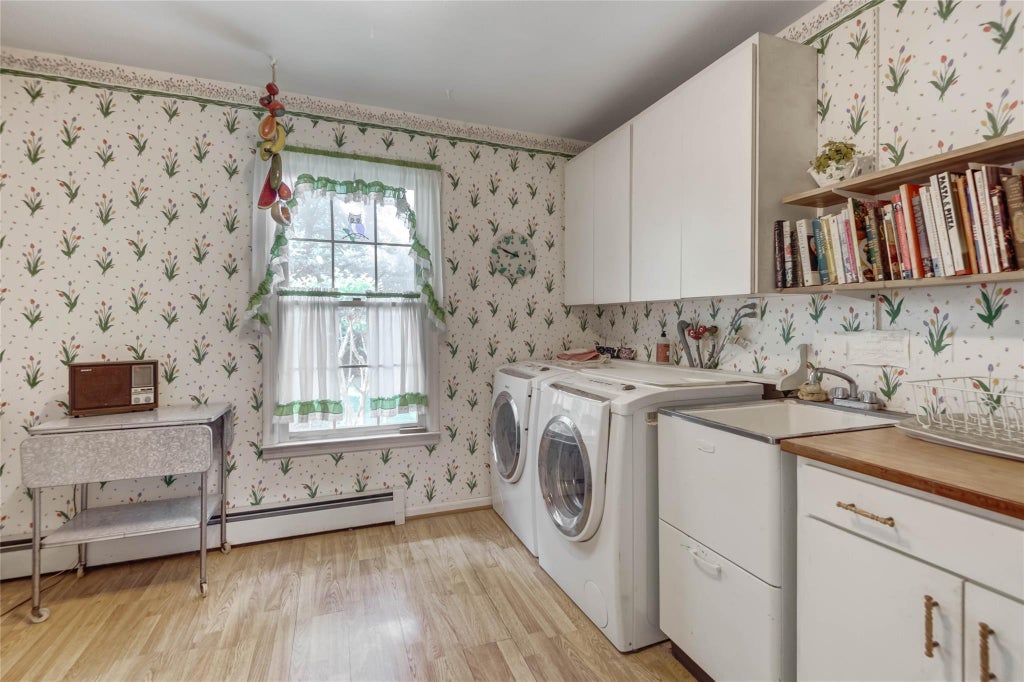 15 of 32 - 100 Foxhunt Crescent, Oyster Bay Cove, NY