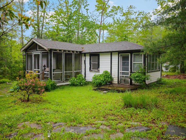 13 Sycamore Trail, Wurtsboro