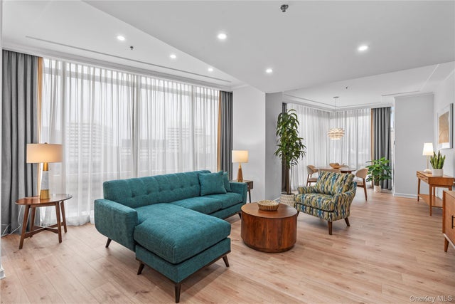 1 Renaissance Square # 10h, White Plains