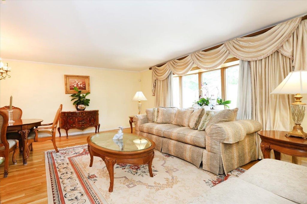 9 of 32 - 50-54 Deepdale Place, Little Neck, NY