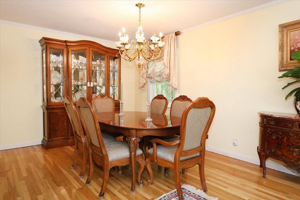 10 of 32 - 50-54 Deepdale Place, Little Neck, NY