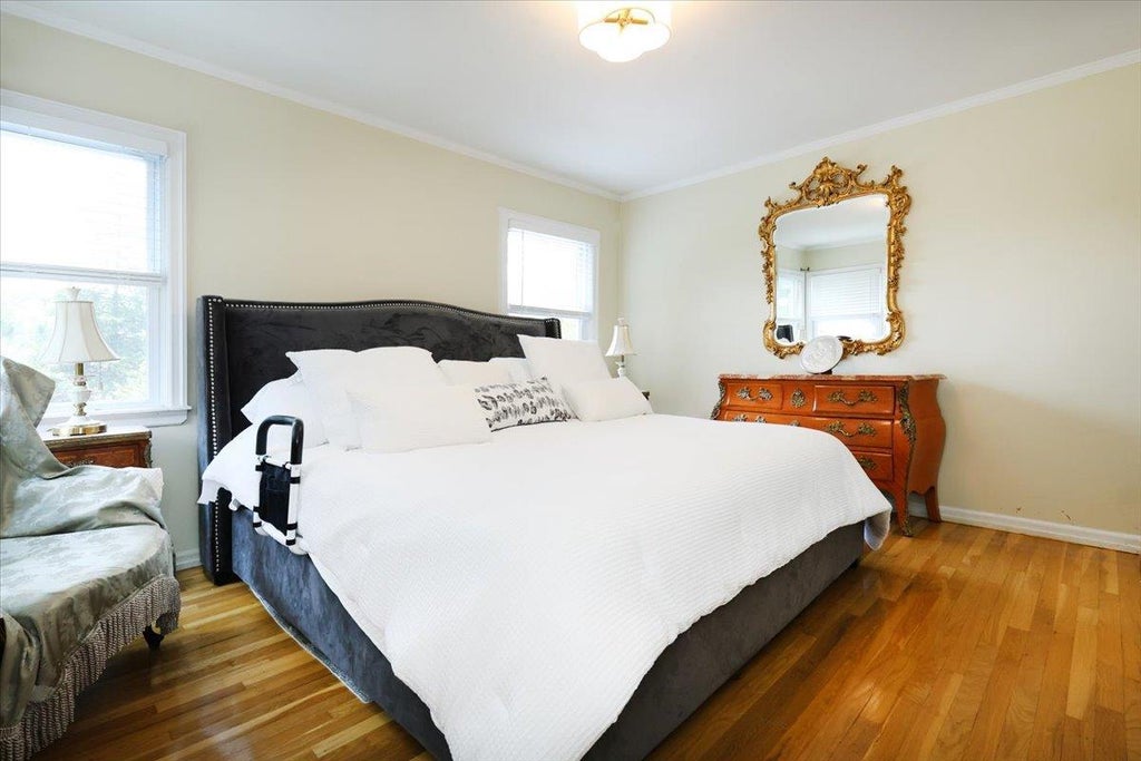 13 of 32 - 50-54 Deepdale Place, Little Neck, NY