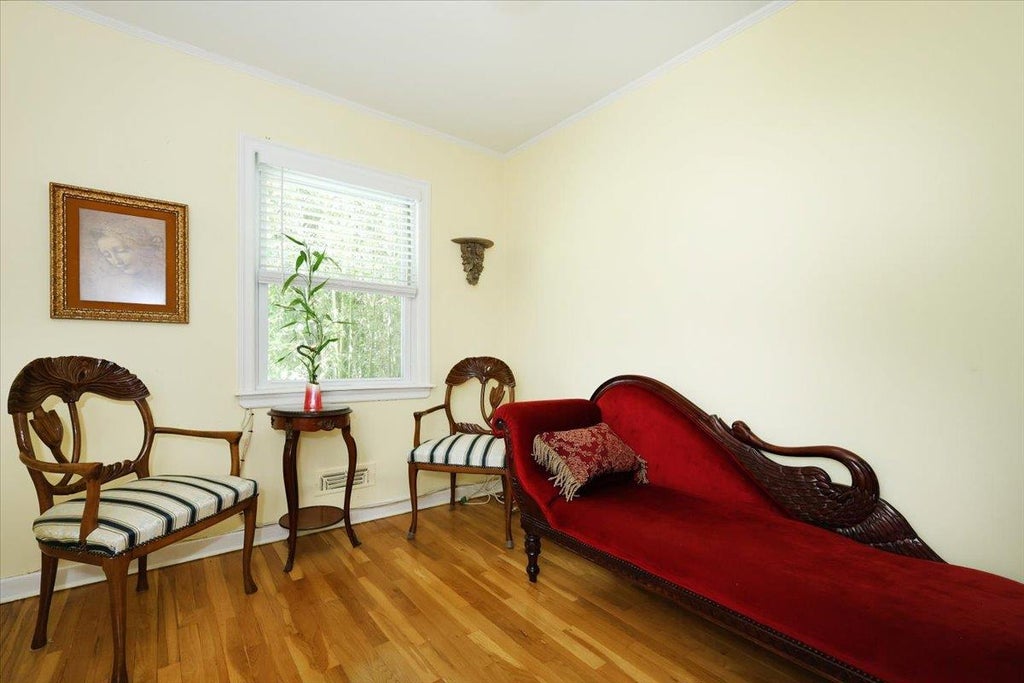 18 of 32 - 50-54 Deepdale Place, Little Neck, NY
