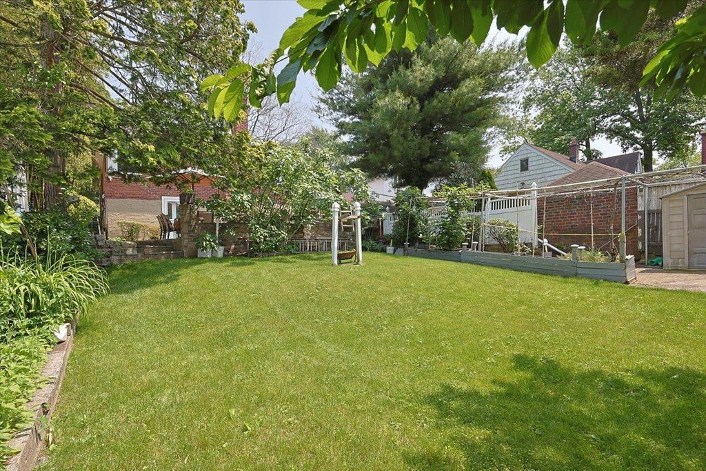 28 of 32 - 50-54 Deepdale Place, Little Neck, NY