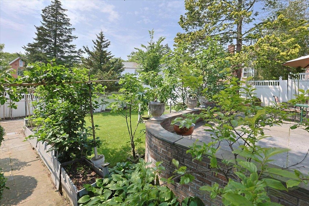 3 of 32 - 50-54 Deepdale Place, Little Neck, NY