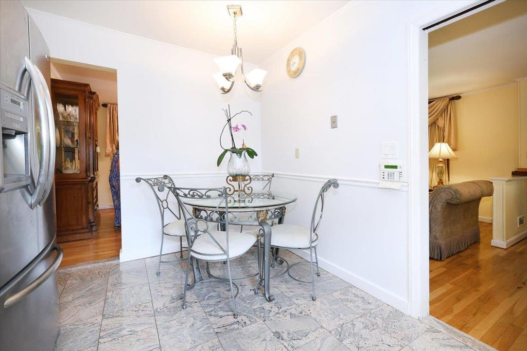 6 of 32 - 50-54 Deepdale Place, Little Neck, NY