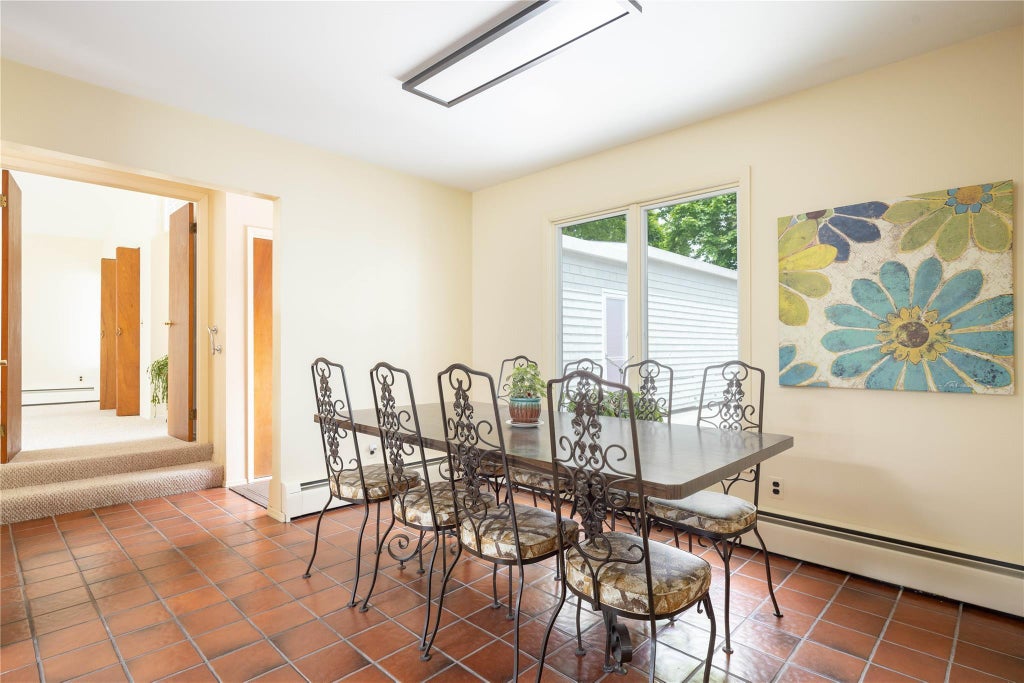 12 of 28 - 6 Bay View Drive, Hampton Bays, NY