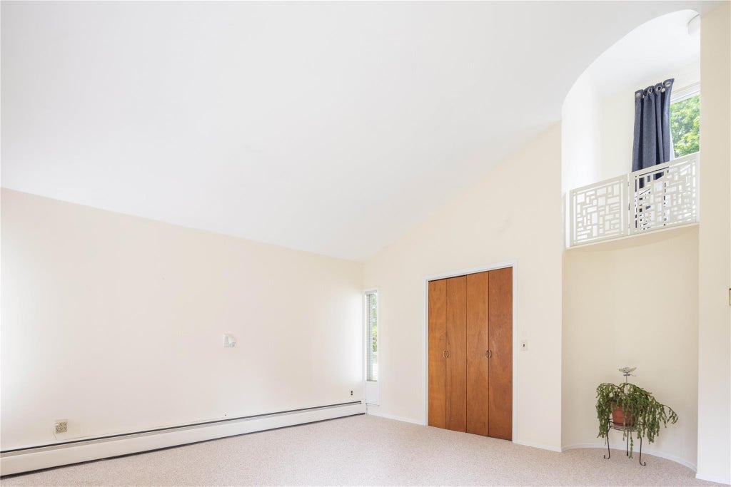 14 of 28 - 6 Bay View Drive, Hampton Bays, NY