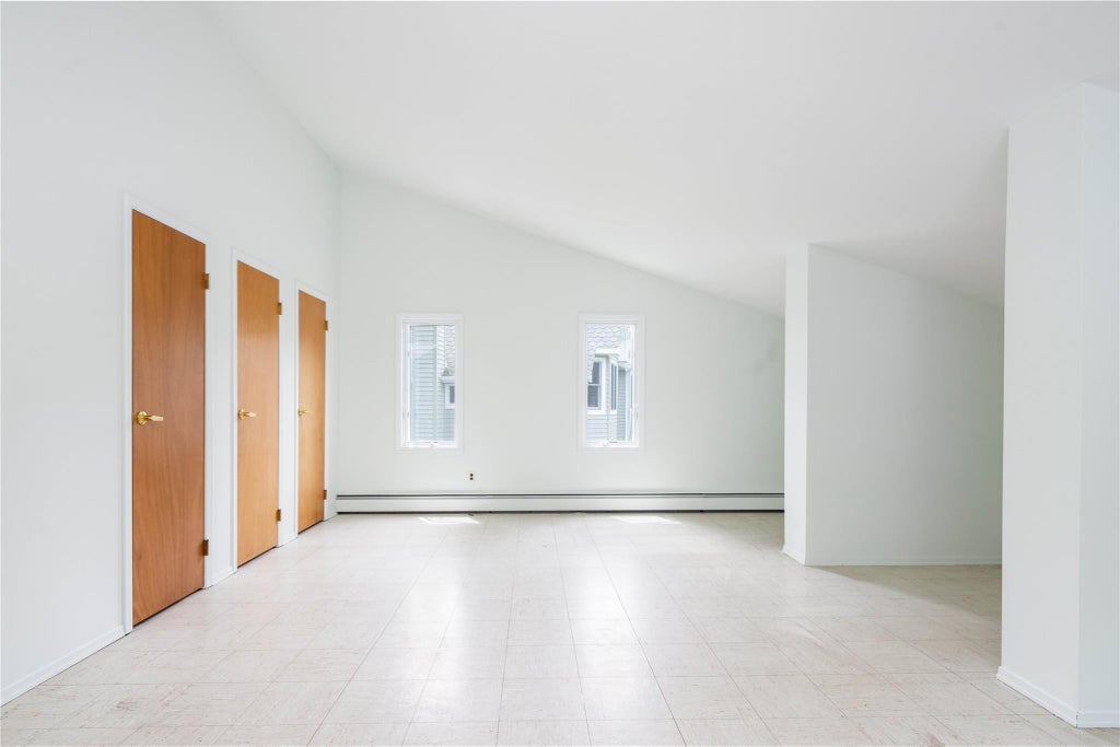 19 of 28 - 6 Bay View Drive, Hampton Bays, NY