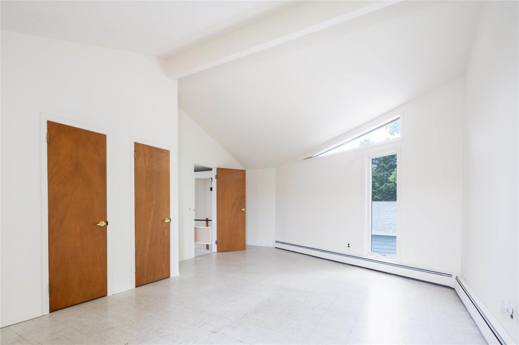 20 of 28 - 6 Bay View Drive, Hampton Bays, NY