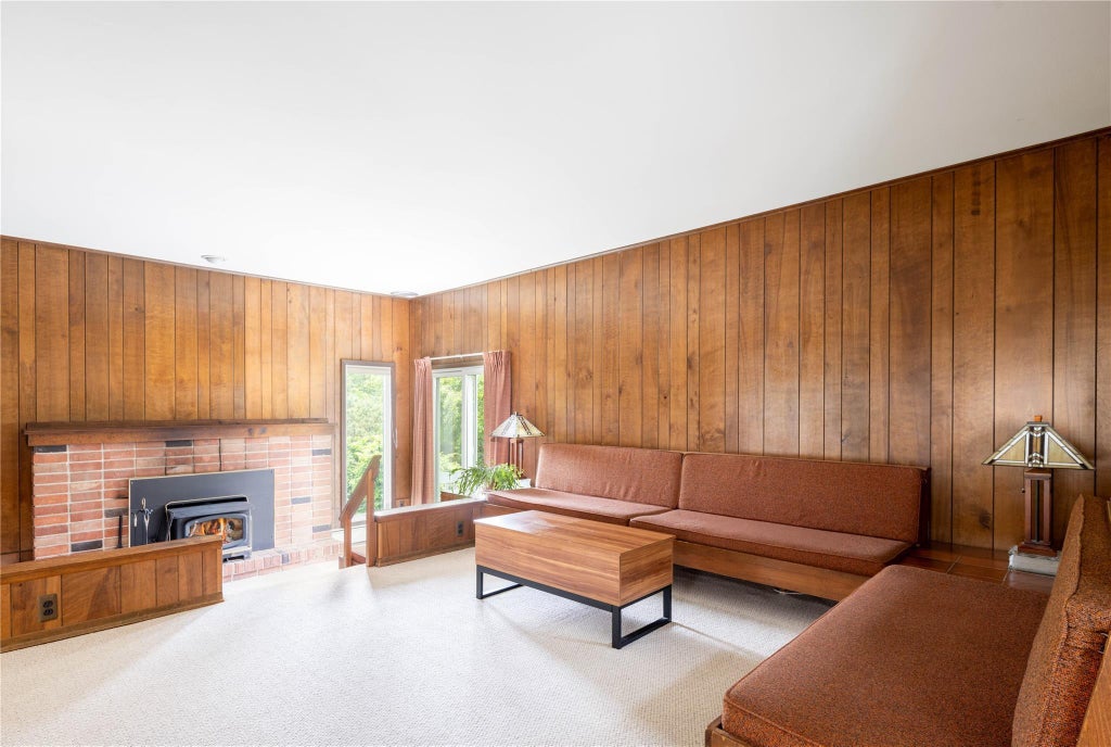 5 of 28 - 6 Bay View Drive, Hampton Bays, NY