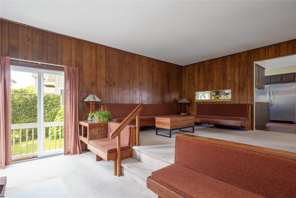 6 of 28 - 6 Bay View Drive, Hampton Bays, NY