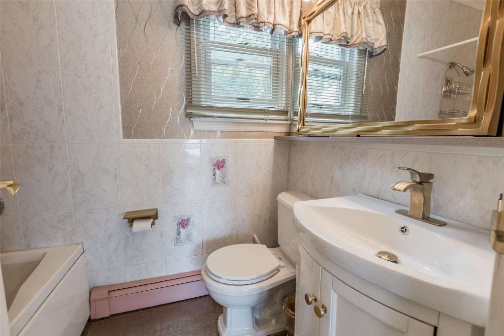 11 of 23 - 26 Point Breeze Drive, Rocky Point, NY