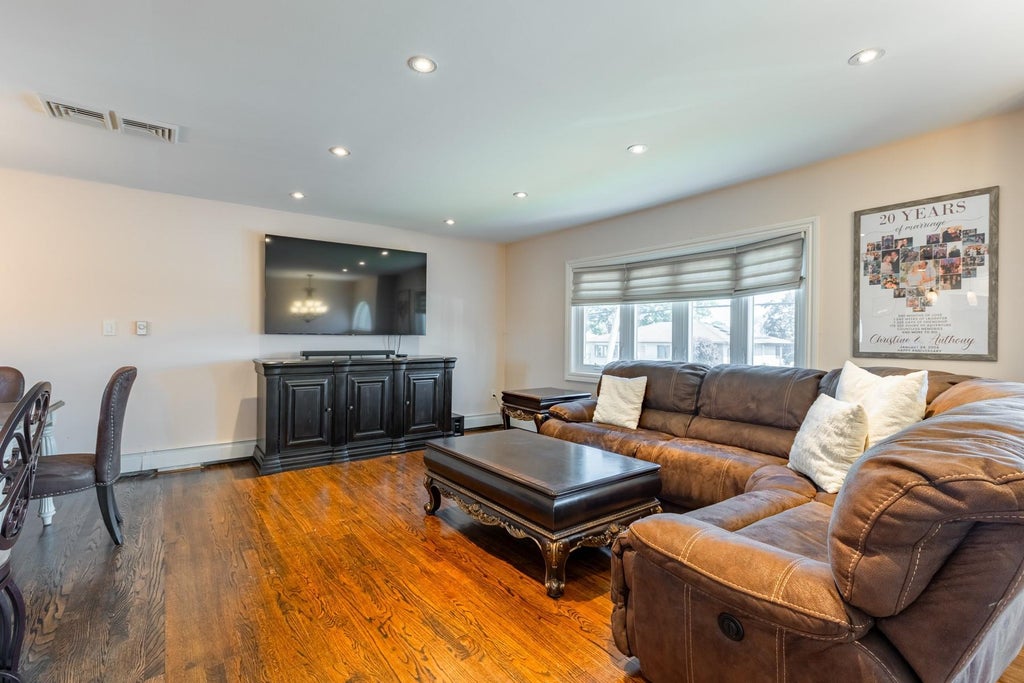 9 of 30 - 147 Mott St., Oceanside, NY