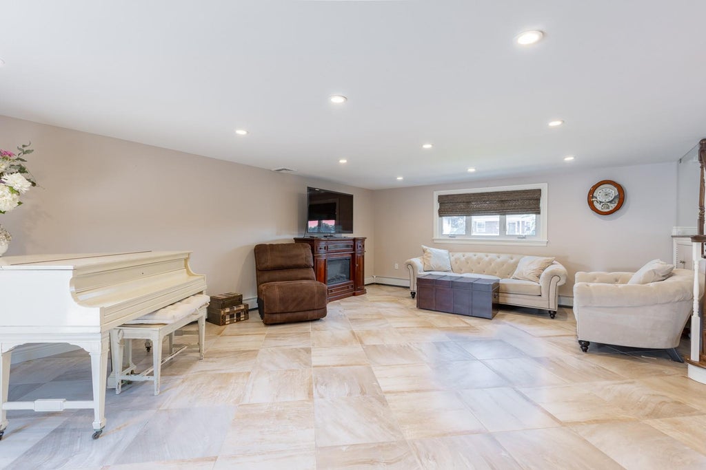 12 of 30 - 147 Mott St., Oceanside, NY