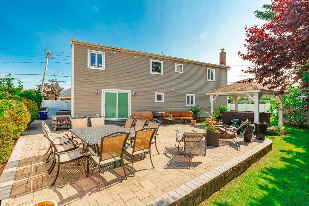 27 of 30 - 147 Mott St., Oceanside, NY