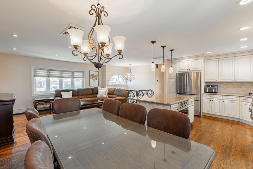 6 of 30 - 147 Mott St., Oceanside, NY