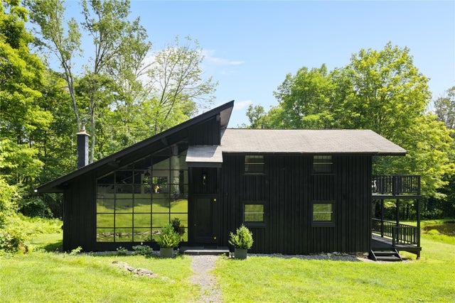 161 Stagecoach Road, Hillsdale