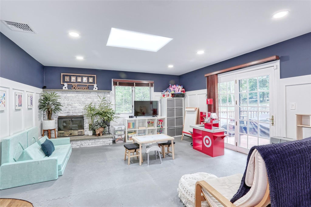 14 of 31 - 285 Willow Grove Road, Stony Point, NY