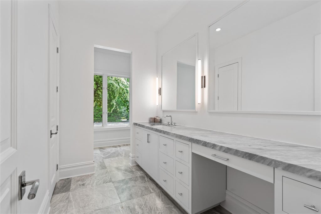 24 of 49 - 204 Centre Island Road, Oyster Bay, NY