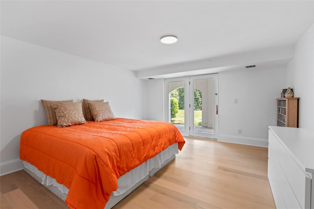 35 of 49 - 204 Centre Island Road, Oyster Bay, NY