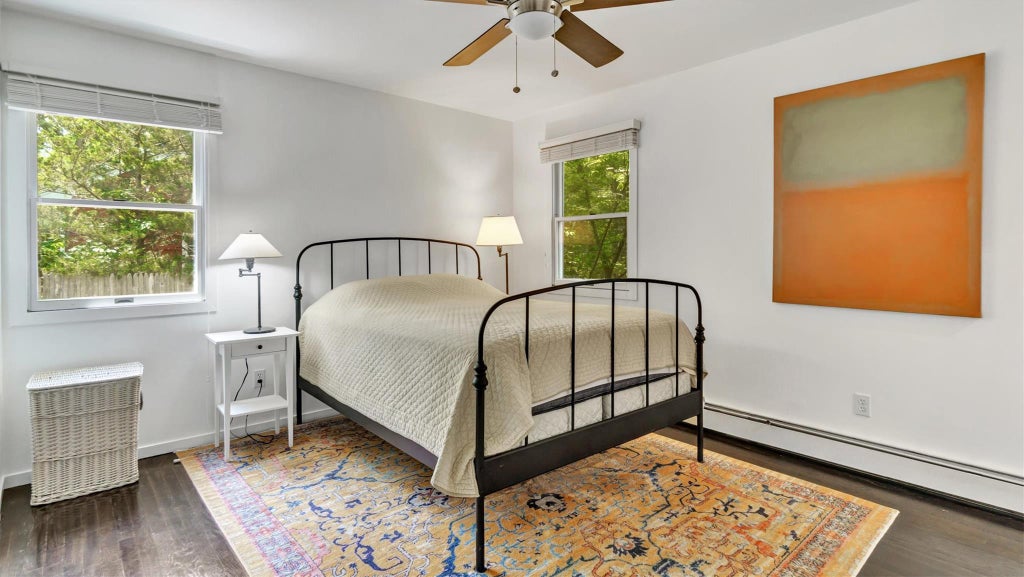 14 of 31 - 4 Bay View Drive, Hampton Bays, NY