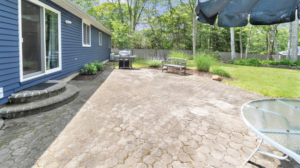 25 of 31 - 4 Bay View Drive, Hampton Bays, NY