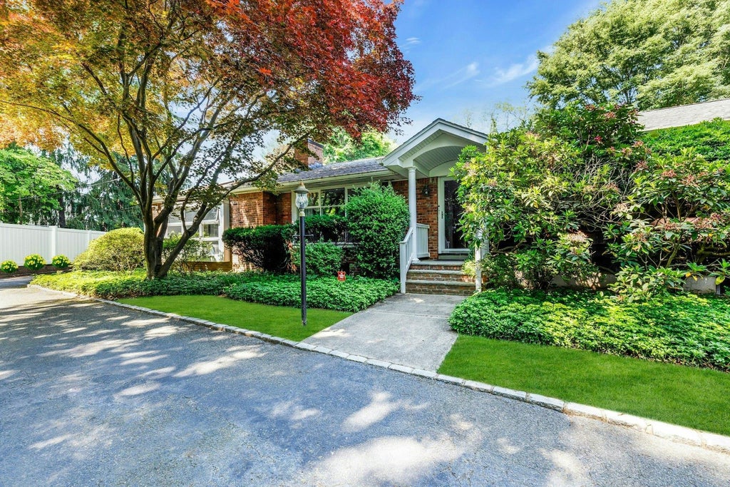 1 of 16 - 7 Woods Road, Locust Valley, NY