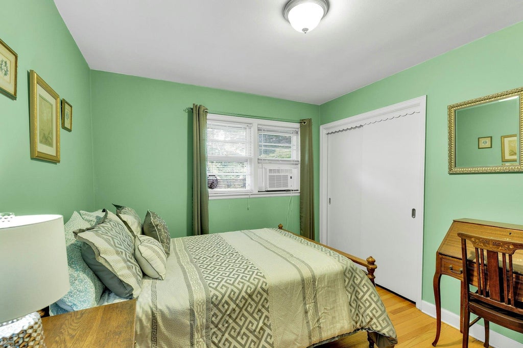 10 of 16 - 7 Woods Road, Locust Valley, NY