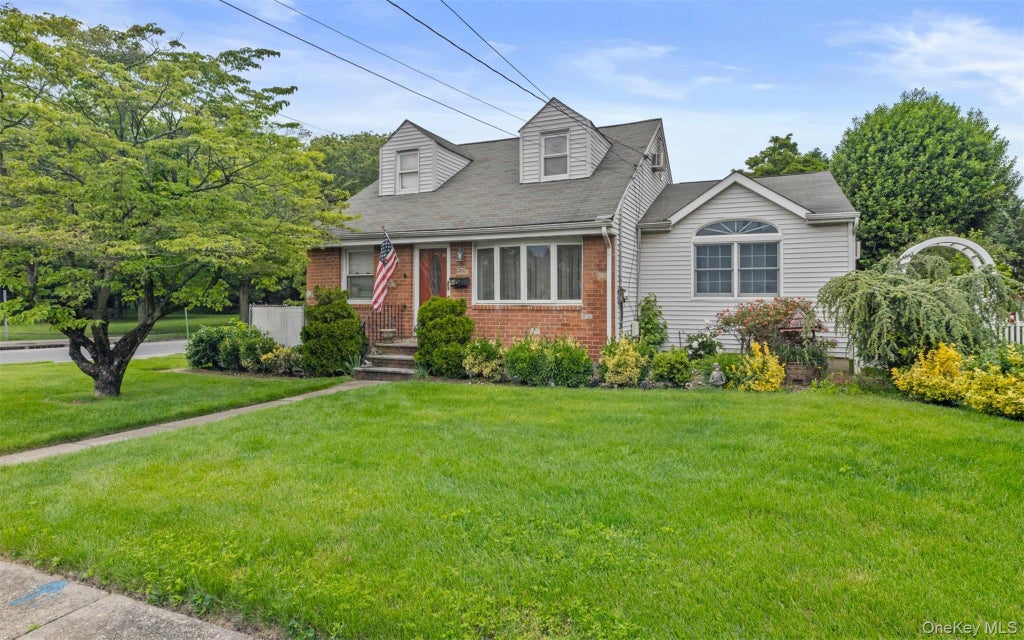 84 Charles Street, Mineola