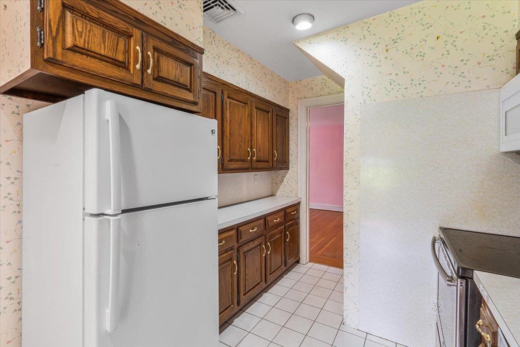 11 of 42 - 84 Hillcrest Avenue, Manhasset, NY