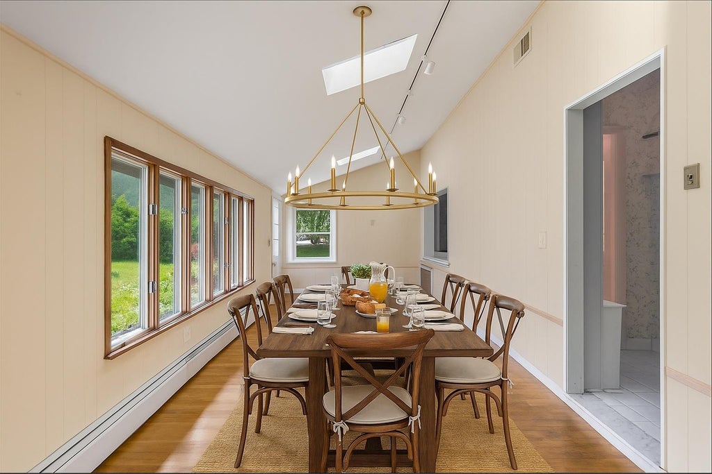 13 of 42 - 84 Hillcrest Avenue, Manhasset, NY