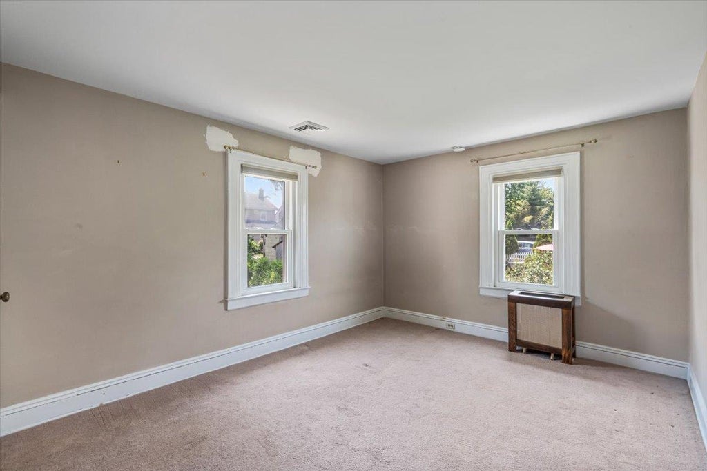 29 of 42 - 84 Hillcrest Avenue, Manhasset, NY
