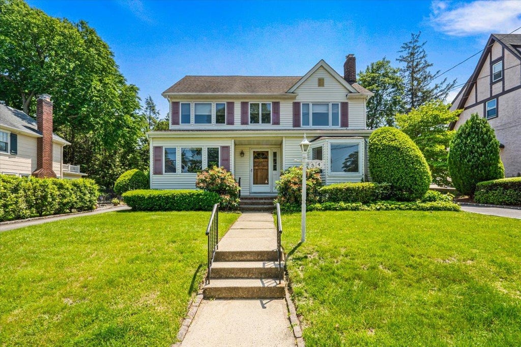 33 of 42 - 84 Hillcrest Avenue, Manhasset, NY