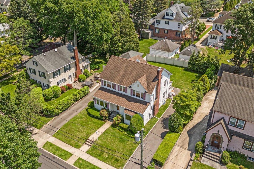 36 of 42 - 84 Hillcrest Avenue, Manhasset, NY