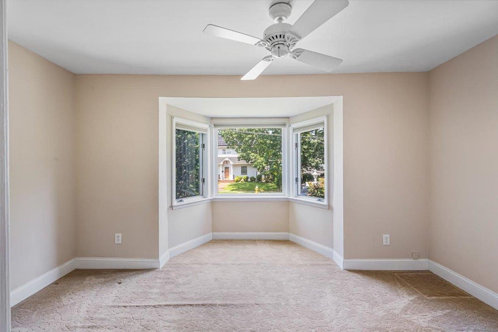 3 of 42 - 84 Hillcrest Avenue, Manhasset, NY
