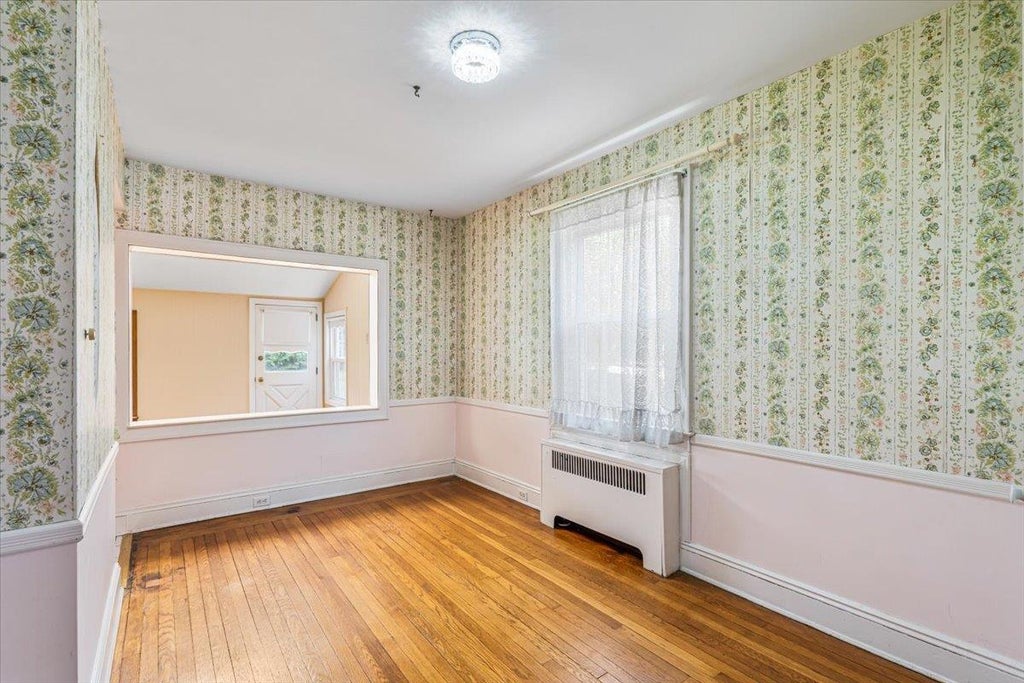 5 of 42 - 84 Hillcrest Avenue, Manhasset, NY