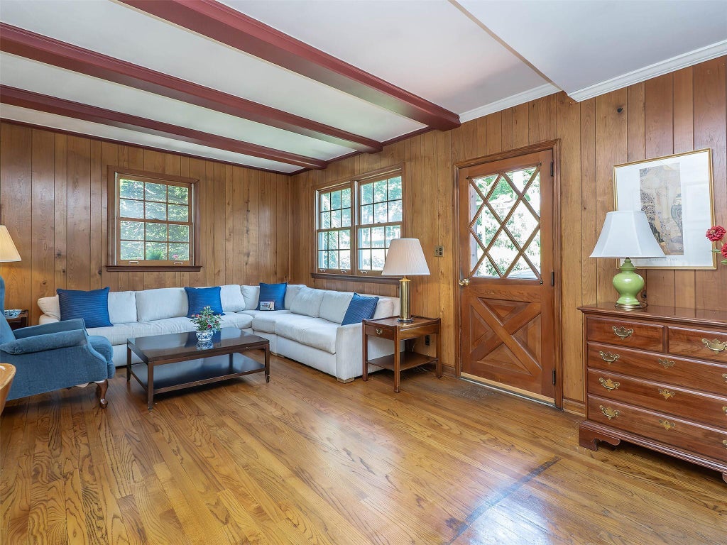 14 of 41 - 22 Beverly Road, Port Washington, NY