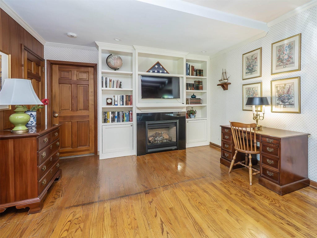15 of 41 - 22 Beverly Road, Port Washington, NY