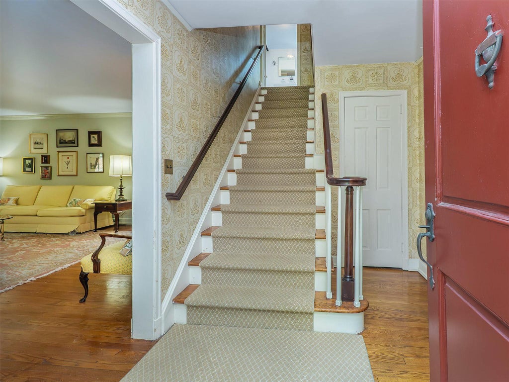 2 of 41 - 22 Beverly Road, Port Washington, NY