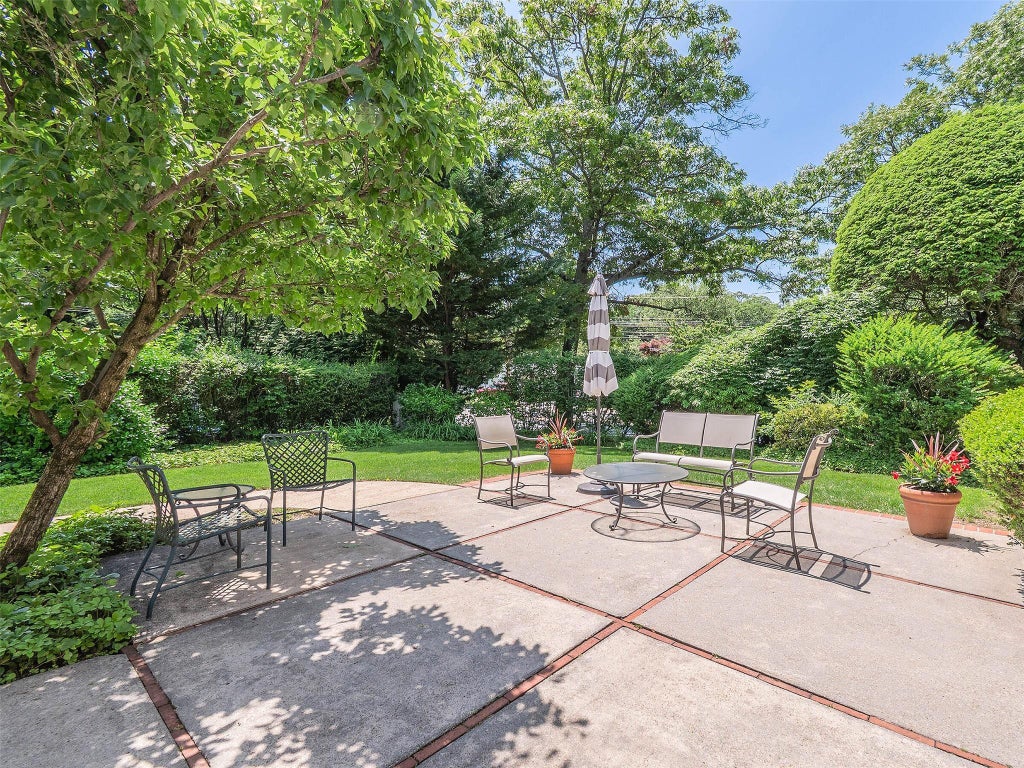 35 of 41 - 22 Beverly Road, Port Washington, NY