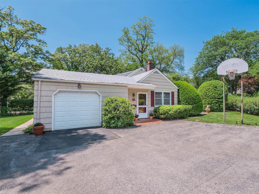 36 of 41 - 22 Beverly Road, Port Washington, NY