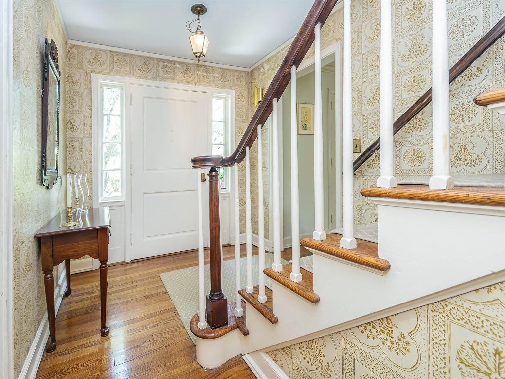 3 of 41 - 22 Beverly Road, Port Washington, NY