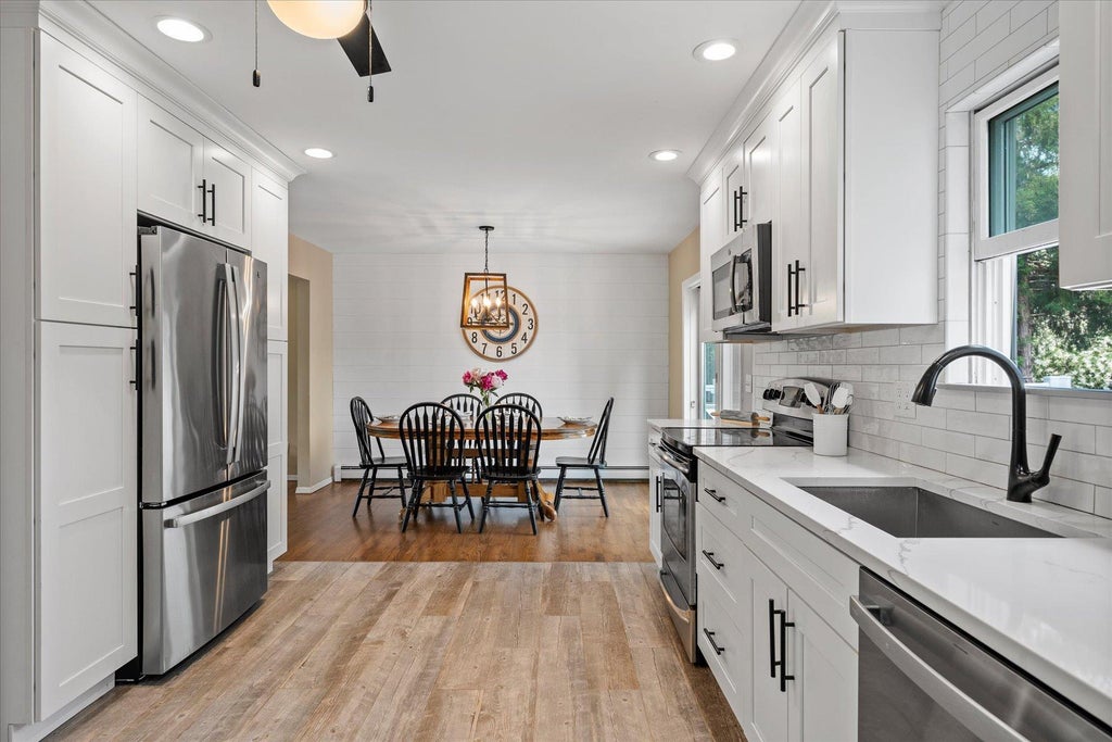 17 of 50 - 97 Grant Drive, Aquebogue, NY