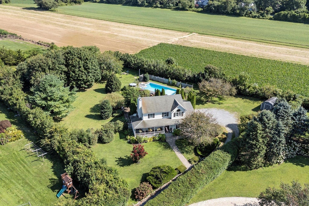 46 of 50 - 97 Grant Drive, Aquebogue, NY